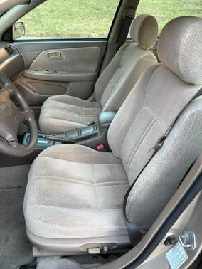 Beige 2000 Toyota Camry LE