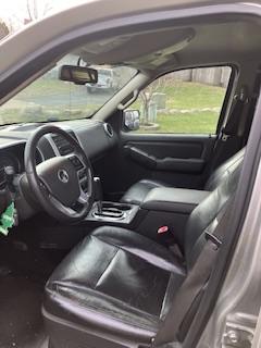 Silver 2008 Mercury Mountaineer Premier