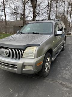 Silver 2008 Mercury Mountaineer Premier