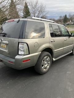 Silver 2008 Mercury Mountaineer Premier