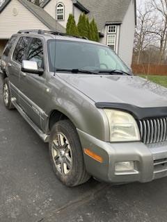 Silver 2008 Mercury Mountaineer Premier