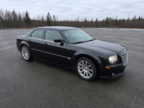 Black 2006 Chrysler 300C SRT8