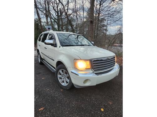 White 2007 Chrysler Aspen Limited