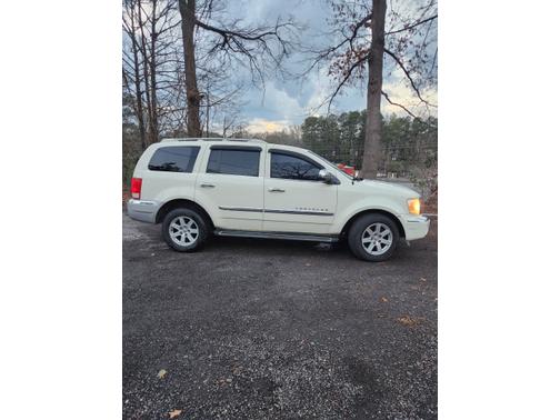 White 2007 Chrysler Aspen Limited
