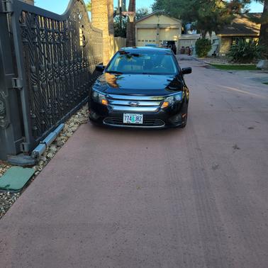 Black 2012 Ford Fusion SE