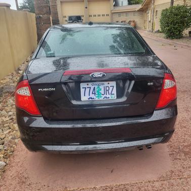 Black 2012 Ford Fusion SE