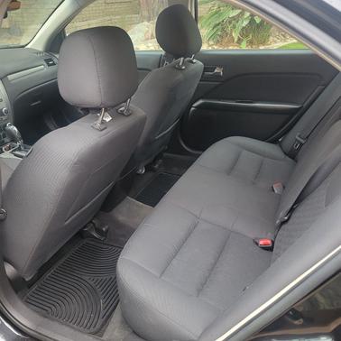 Black 2012 Ford Fusion SE