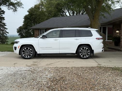 2022 Jeep Grand Cherokee L Overland