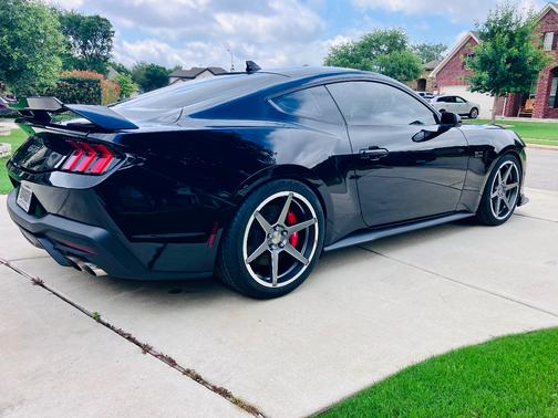 Black 2025 Ford Mustang GT Premium