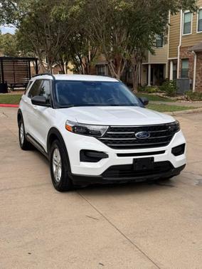 White 2020 Ford Explorer XLT