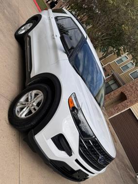 White 2020 Ford Explorer XLT