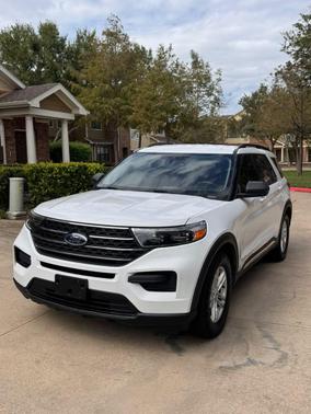 White 2020 Ford Explorer XLT