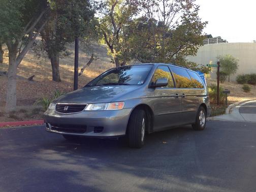 Green 2000 Honda Odyssey EX