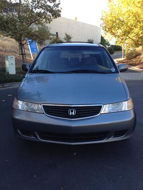 Green 2000 Honda Odyssey EX