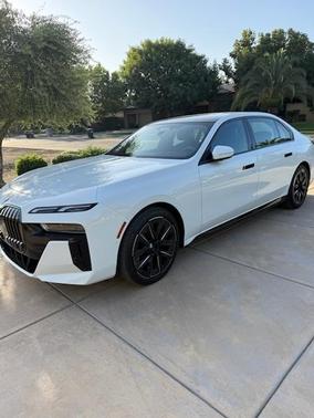 White 2023 BMW 740 i