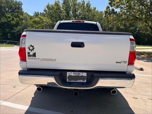 White 2005 Toyota Tundra SR5 Double Cab