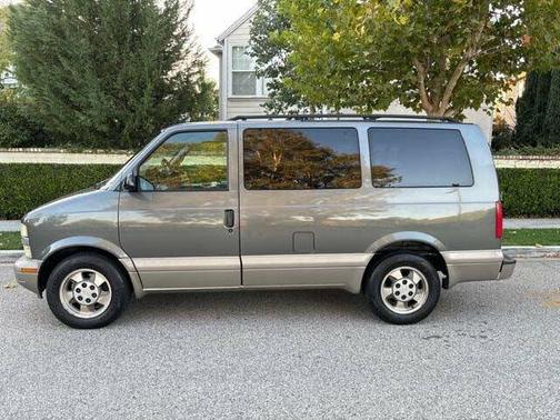 2003 Chevrolet Astro Base