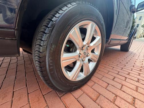 Blue 2013 Land Rover LR4 Lux