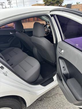 White 2017 Kia Forte LX