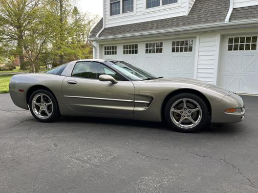 2002 Chevrolet Corvette Base