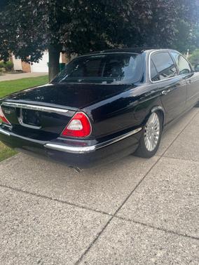 Black 2005 Jaguar Vanden Plas Base