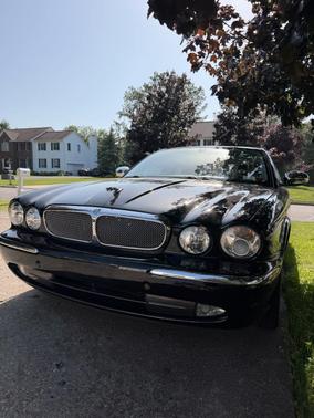 Black 2005 Jaguar Vanden Plas Base