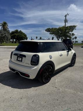 White 2014 MINI Hardtop Cooper