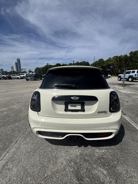 White 2014 MINI Hardtop Cooper
