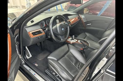 2006 BMW M5 Base