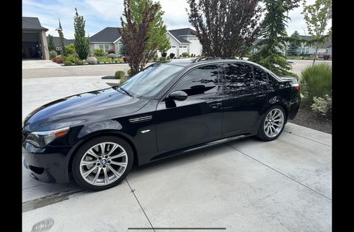 2006 BMW M5 Base