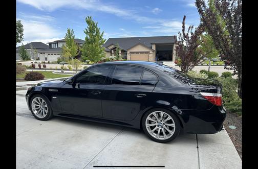 2006 BMW M5 Base