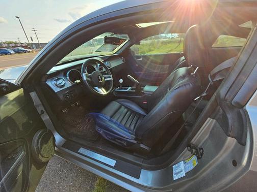 Silver 2009 Ford Mustang GT Premium