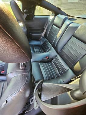 Silver 2009 Ford Mustang GT Premium
