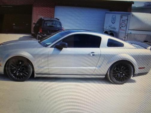 Silver 2009 Ford Mustang GT Premium