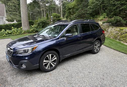 Blue 2018 Subaru Outback 2.5i Limited
