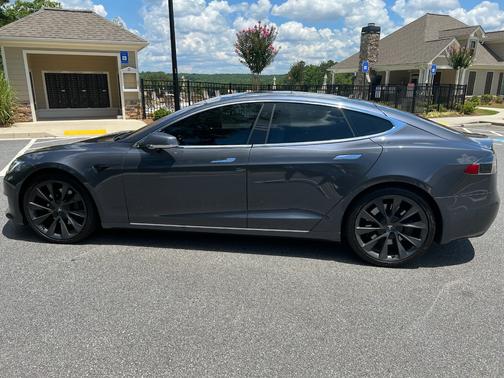 2018 Tesla Model S 75D