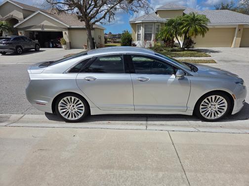 2016 Lincoln MKZ Base
