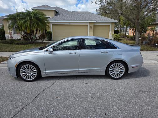2016 Lincoln MKZ Base