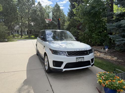 White 2018 Land Rover Range Rover Sport HSE