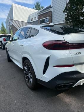 White 2022 BMW X6 xDrive40i