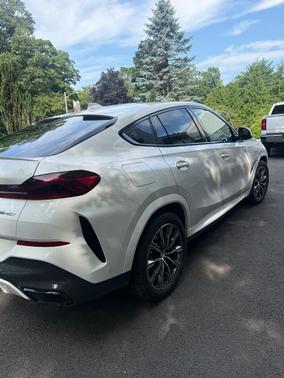 White 2022 BMW X6 xDrive40i