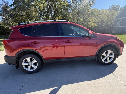 Red 2014 Toyota RAV4 XLE