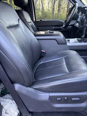White 2012 Ford F-250 Lariat