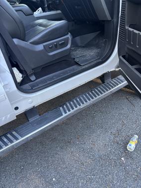 White 2012 Ford F-250 Lariat