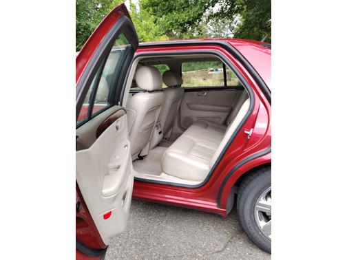 Photo 2 of 7 of 2006 Cadillac DTS Luxury