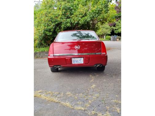 Photo 5 of 7 of 2006 Cadillac DTS Luxury