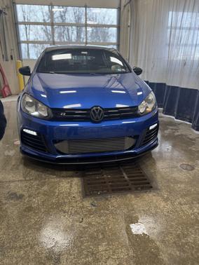 2013 Volkswagen Golf R 4-Door