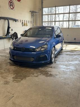 2013 Volkswagen Golf R 4-Door