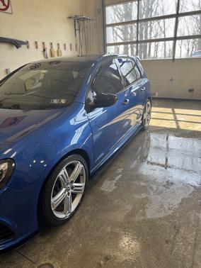 2013 Volkswagen Golf R 4-Door