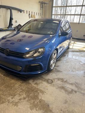 2013 Volkswagen Golf R 4-Door